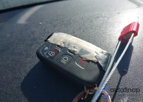 2018 Land Rover Range Rover Velar D180 Se R-Dynamic из США, поврежденный, VIN SALYL2RN9JA772490